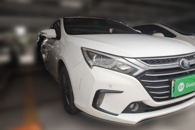 Used BYD Qin New Energy 2017 1.5T Luxury Model Front Right 45 Deg