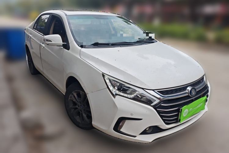 Used BYD Qin New Energy 2017 1.5T Luxury Model Front Right 45 Deg