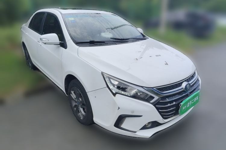 Used BYD Qin New Energy 2017 1.5T Luxury Model Front Right 45 Deg