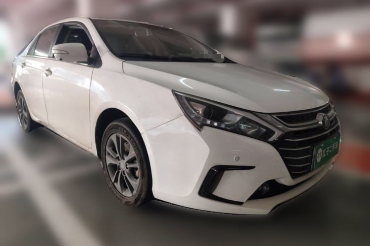 Used BYD Qin New Energy 2017 1.5T Luxury Model Front Right 45 Deg