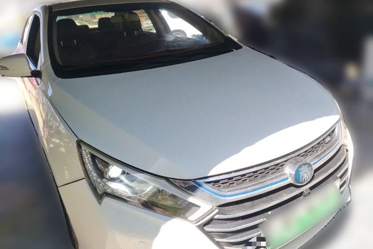 Used BYD Qin New Energy 2017 1.5T Luxury Model Front Right 45 Deg