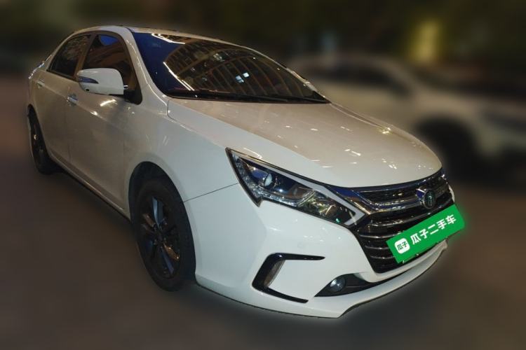 Used BYD Qin New Energy 2017 1.5T Luxury Model Front Right 45 Deg