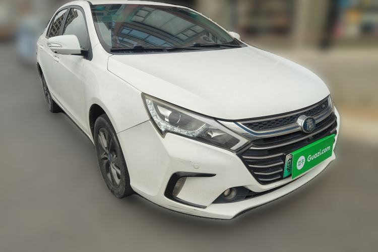 Used BYD Qin New Energy 2017 1.5T Luxury Model Front Right 45 Deg
