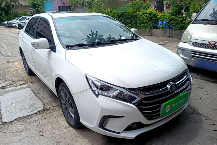 Used BYD Qin New Energy 2017 1.5T Luxury Model Front Right 45 Deg