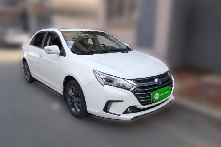 Used BYD Qin New Energy 2017 1.5T Luxury Model Front Right 45 Deg