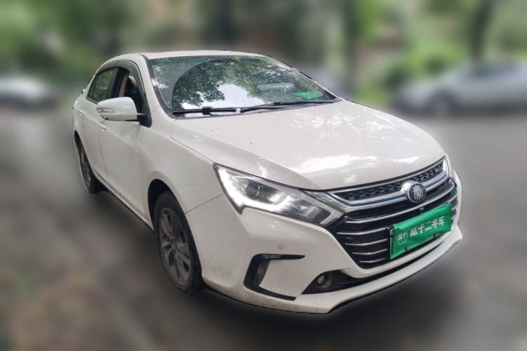 Used BYD Qin New Energy 2017 1.5T Luxury Model Front Right 45 Deg