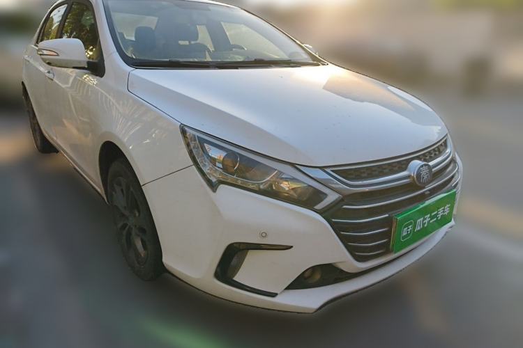 Used BYD Qin New Energy 2017 1.5T Luxury Model Front Right 45 Deg