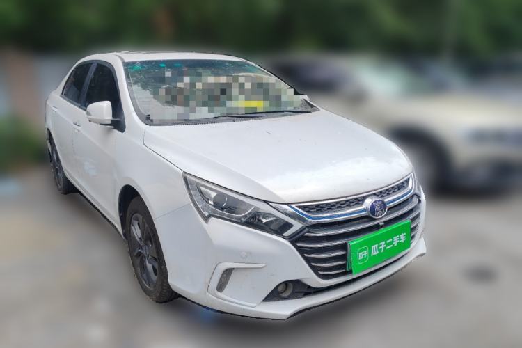 Used BYD Qin New Energy 2017 1.5T Luxury Model Front Right 45 Deg