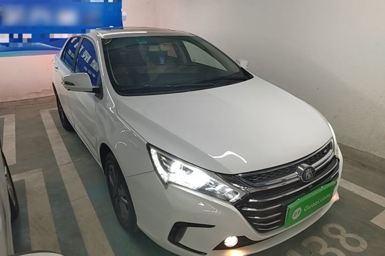 Used BYD Qin New Energy 2017 1.5T Luxury Model Front Right 45 Deg