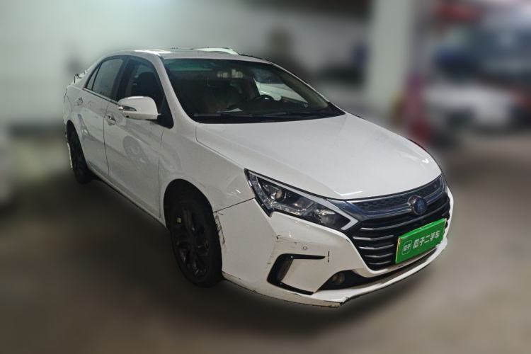 Used BYD Qin New Energy 2017 1.5T Luxury Model Front Right 45 Deg