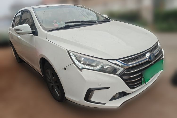 Used BYD Qin New Energy 2017 1.5T Luxury Model Front Right 45 Deg