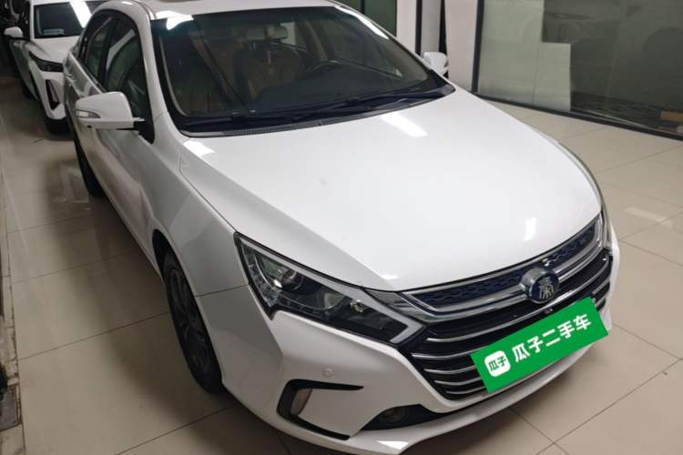 Used BYD Qin New Energy 2017 1.5T Luxury Model Front Right 45 Deg