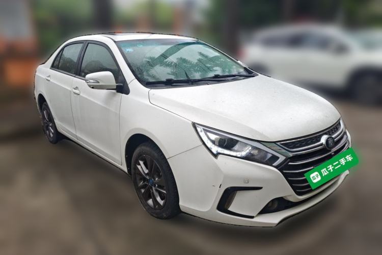 Used BYD Qin New Energy 2017 1.5T Luxury Model Front Right 45 Deg