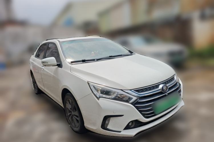 Used BYD Qin New Energy 2017 1.5T Luxury Model Front Right 45 Deg