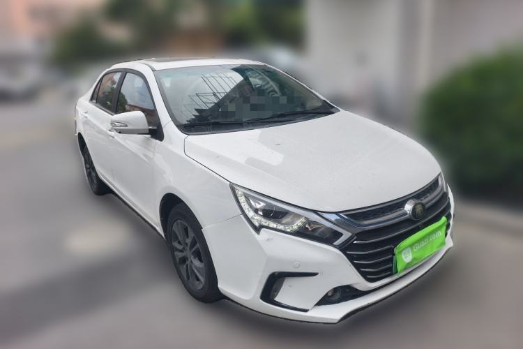 Used BYD Qin New Energy 2017 1.5T Luxury Model Front Right 45 Deg