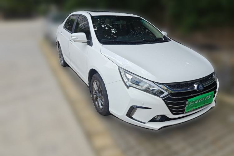 Used BYD Qin New Energy 2017 1.5T Luxury Model Front Right 45 Deg