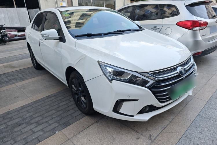 Used BYD Qin New Energy 2017 1.5T Luxury Model Front Right 45 Deg