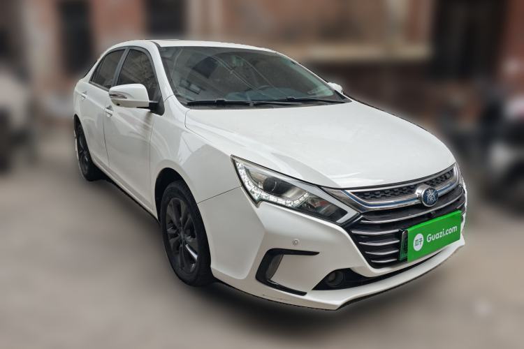 Used BYD Qin New Energy 2017 1.5T Luxury Model Front Right 45 Deg