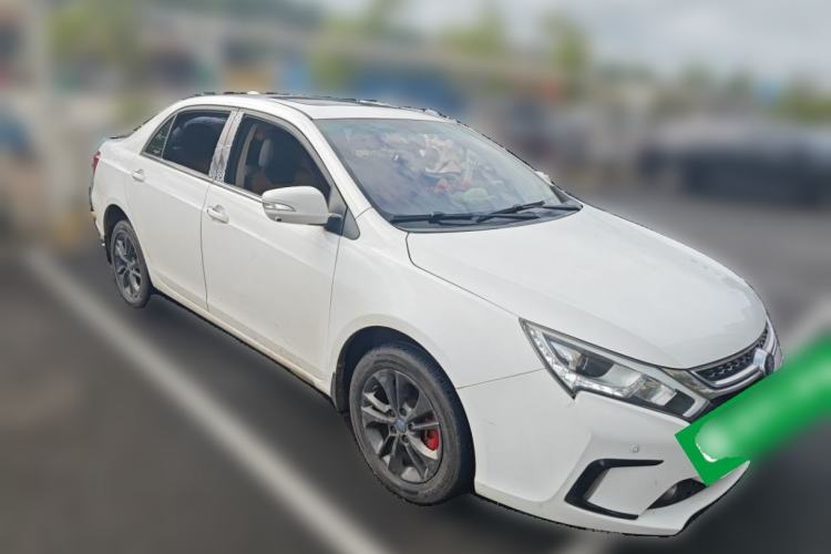 Used BYD Qin New Energy 2017 1.5T Luxury Model Front Right 45 Deg