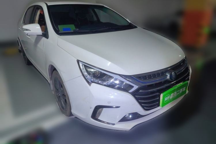 Used BYD Qin New Energy 2017 1.5T Luxury Model Front Right 45 Deg