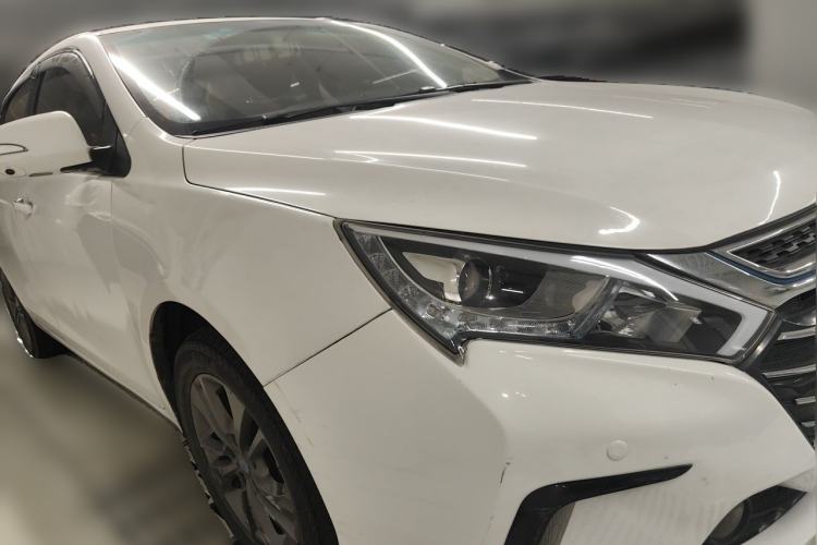Used BYD Qin New Energy 2017 1.5T Luxury Model Front Right 45 Deg