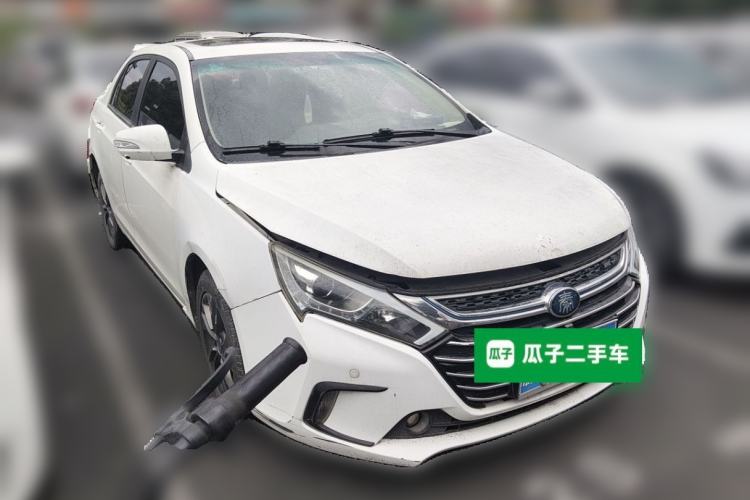 Used BYD Qin New Energy 2017 1.5T Luxury Model Front Right 45 Deg