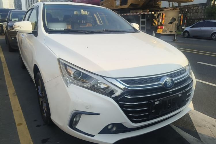 Used BYD Qin New Energy 2017 1.5T Luxury Model Front Right 45 Deg