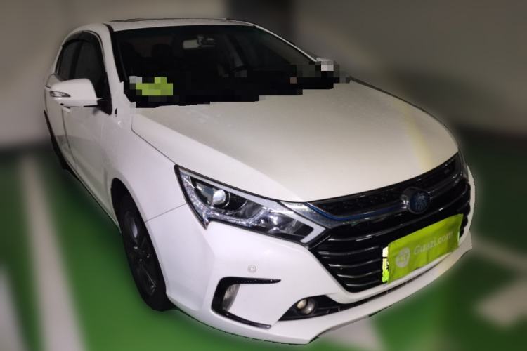 Used BYD Qin New Energy 2017 1.5T Luxury Model Front Right 45 Deg