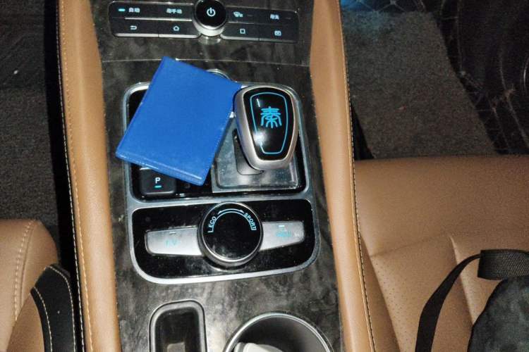 Used BYD Qin New Energy 2017 1.5T Luxury Model Gear Lever