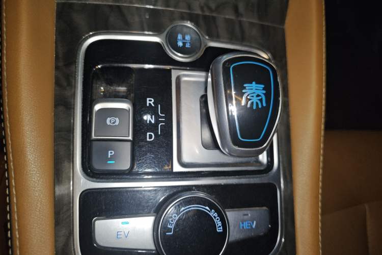Used BYD Qin New Energy 2017 1.5T Luxury Model Gear Lever
