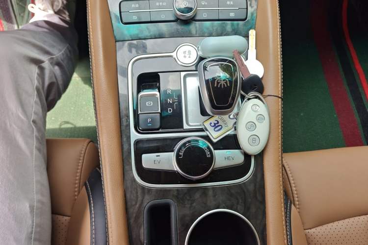 Used BYD Qin New Energy 2017 1.5T Luxury Model Gear Lever