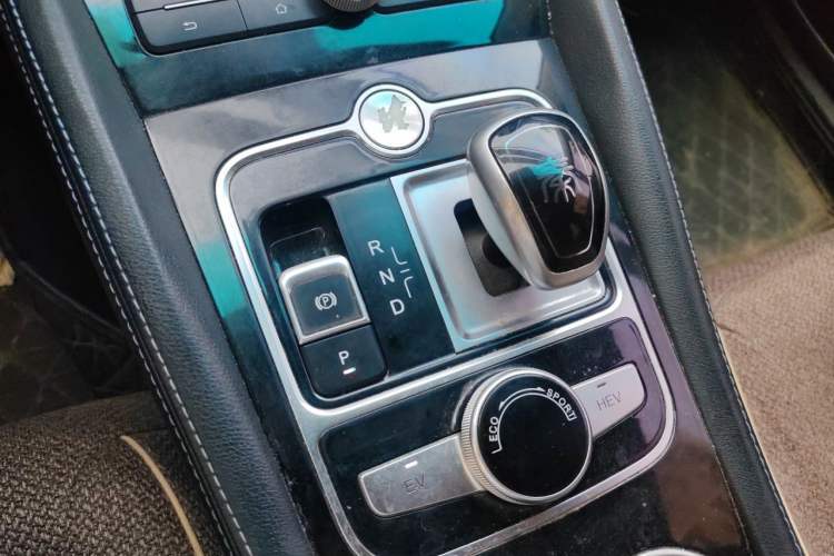 Used BYD Qin New Energy 2017 Qin 1.5T 100 Gear Lever