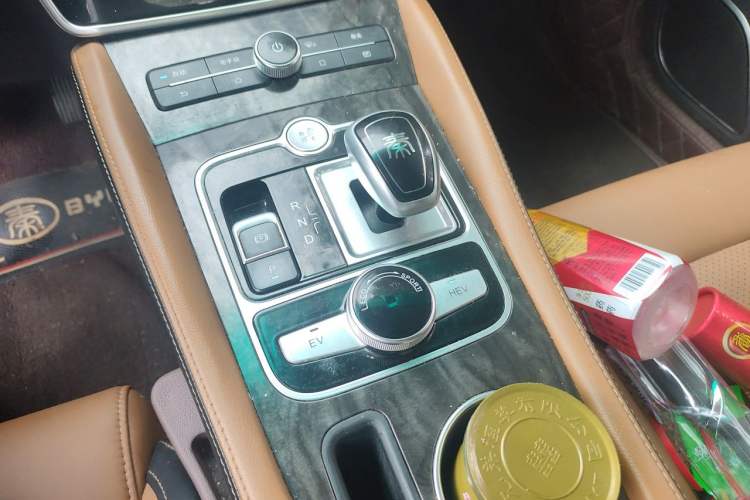 Used BYD Qin New Energy 2017 1.5T Luxury Model Gear Lever