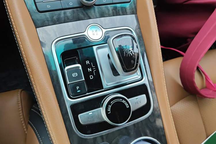 Used BYD Qin New Energy 2017 1.5T Luxury Model Gear Lever