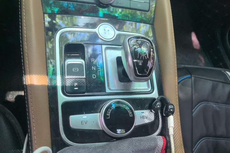 Used BYD Qin New Energy 2017 1.5T Luxury Model Gear Lever
