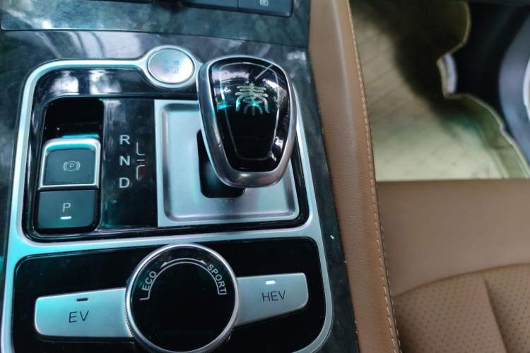 Used BYD Qin New Energy 2017 1.5T Luxury Model Gear Lever