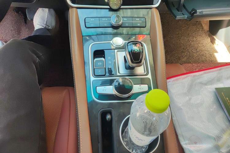 Used BYD Qin New Energy 2017 1.5T Luxury Model Gear Lever