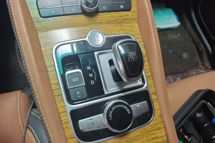 Used BYD Qin New Energy 2017 1.5T Luxury Model Gear Lever