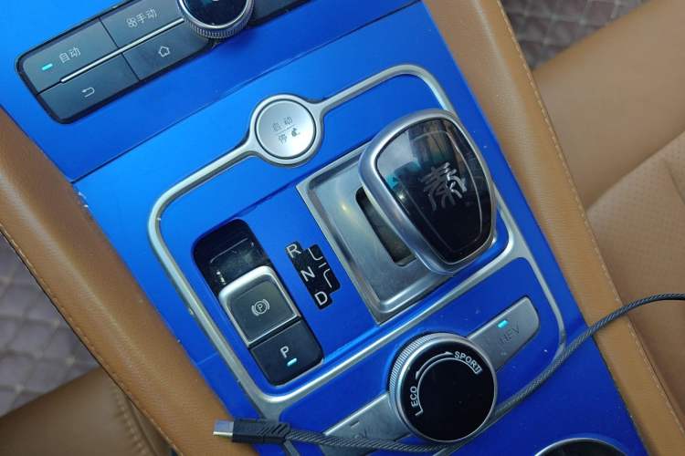 Used BYD Qin New Energy 2017 1.5T Luxury Model Gear Lever