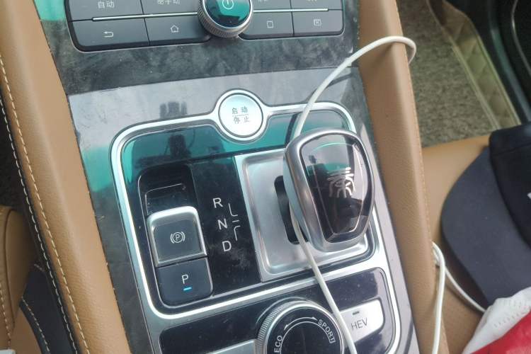 Used BYD Qin New Energy 2017 1.5T Luxury Model Gear Lever