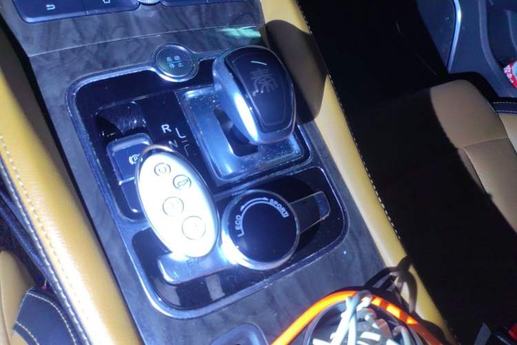 Used BYD Qin New Energy 2017 1.5T Luxury Model Gear Lever
