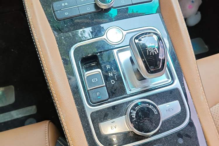 Used BYD Qin New Energy 2017 1.5T Luxury Model Gear Lever