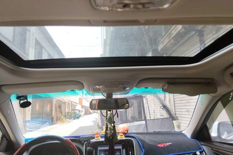 Used BYD Qin New Energy 2017 1.5T Luxury Model Headliner
