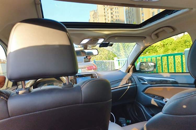 Used BYD Qin New Energy 2017 1.5T Luxury Model Headliner