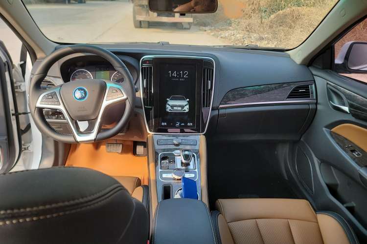 Used BYD Qin New Energy 2017 1.5T Luxury Model Interior 3