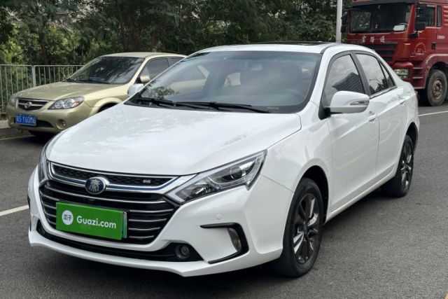 Ojetý BYD Qin New Energy 2017 1.5T Luxury Model