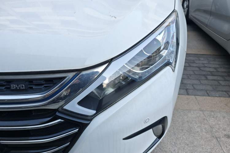 Used BYD Qin New Energy 2017 1.5T Luxury Model Left Front Headlight