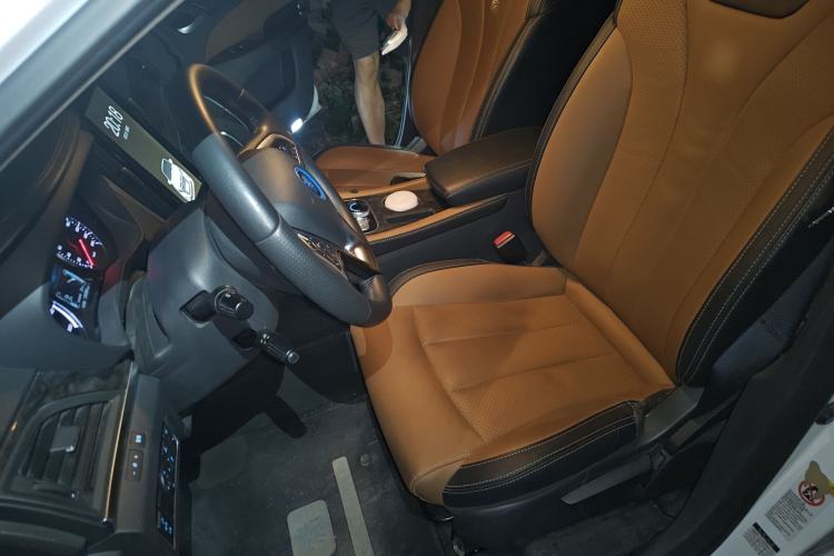 Used BYD Qin New Energy 2017 1.5T Luxury Model Left Front Seat