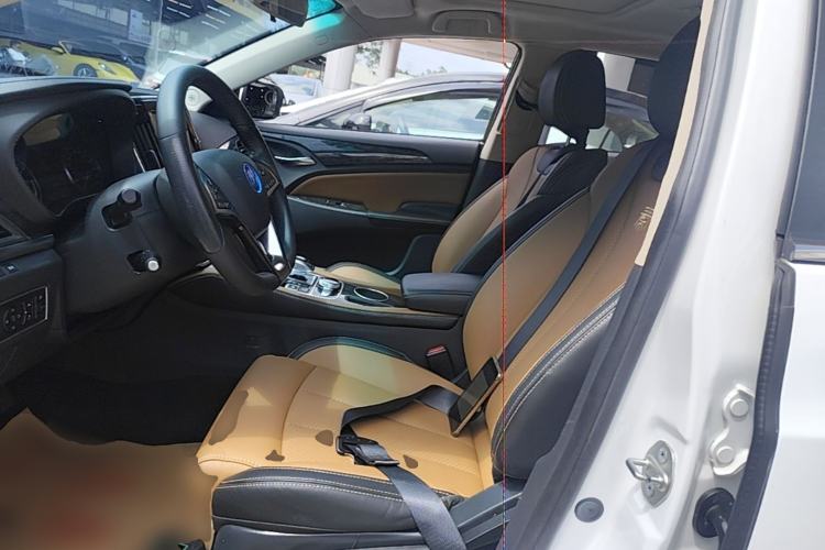Used BYD Qin New Energy 2017 1.5T Luxury Model Left Front Seat