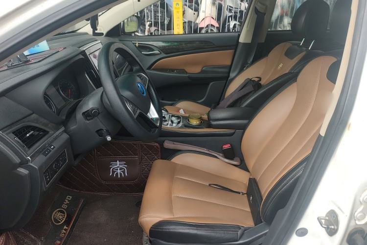 Used BYD Qin New Energy 2017 1.5T Luxury Model Left Front Seat